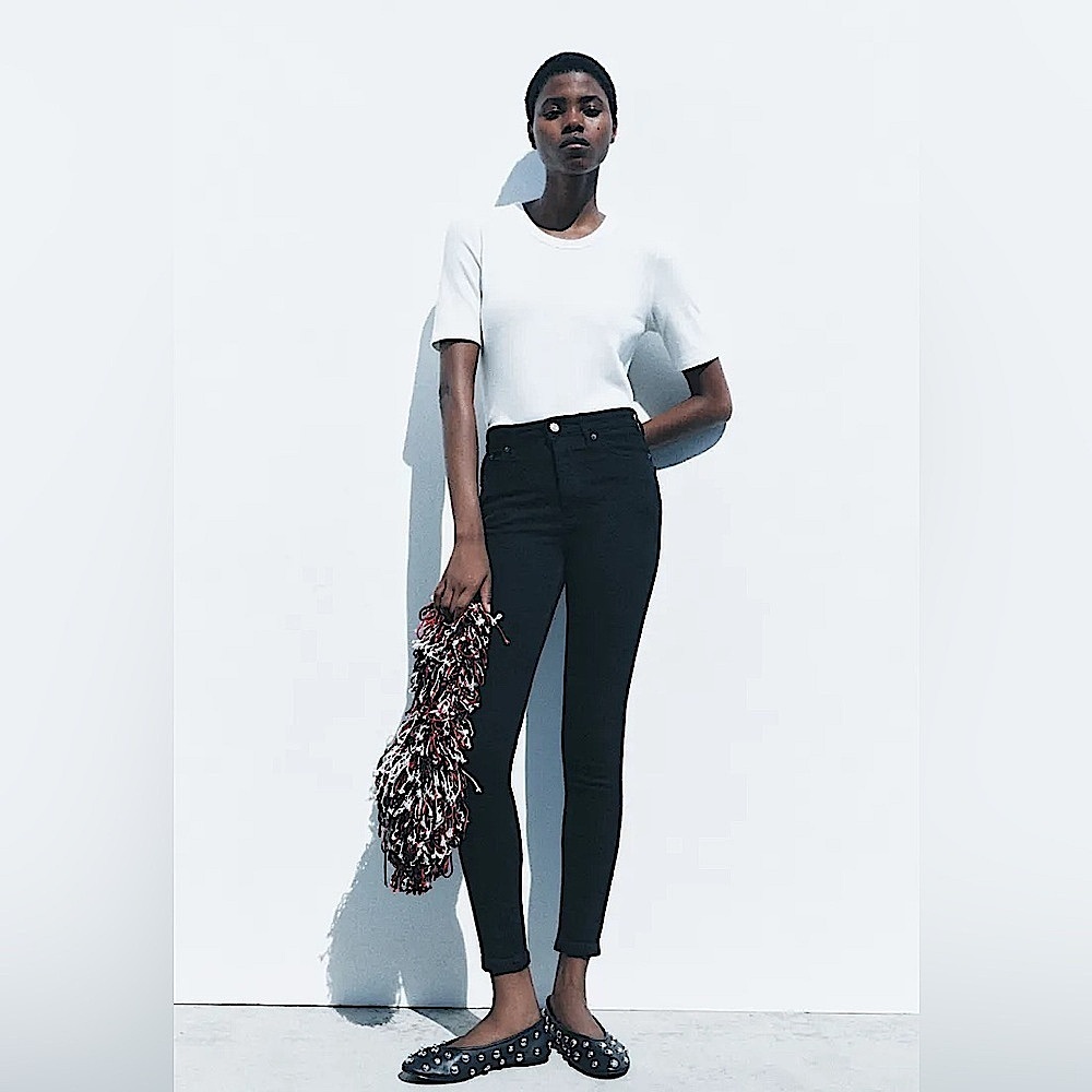 Zara The Skinny Fit Sleek Form Fitting Stretch Jean Pants, Black, Size 29